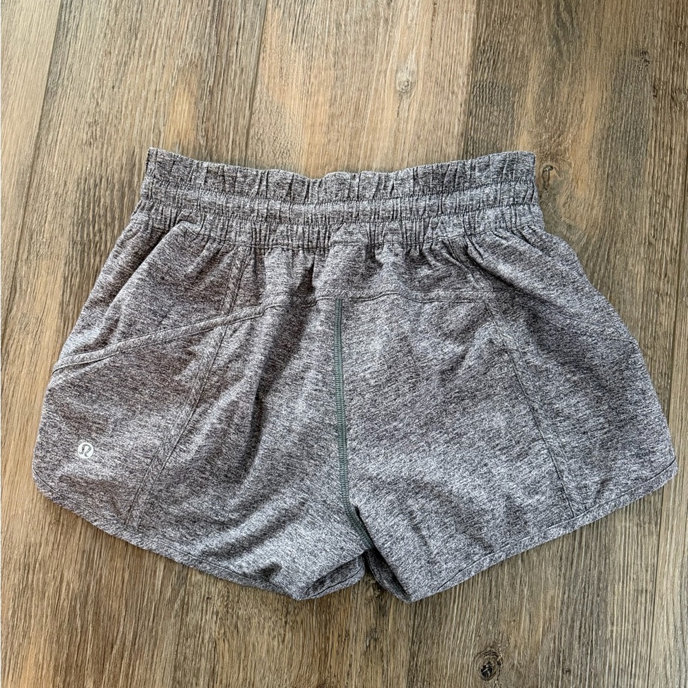 Lululemon Heathered Gray Run Shorts – Size 6